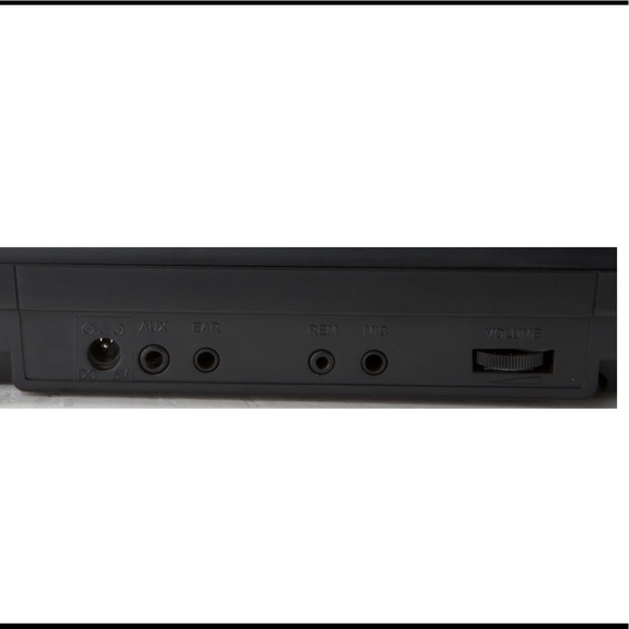 Brand New Cassette Recorder with External Microphone 🎤 and 7 New Cassette Tapes - Picture 10 of 11